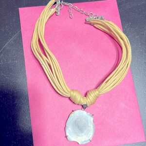 Beautiful sparkly Quartz Gemstone Necklace handmade 🫶🏼🩷😍